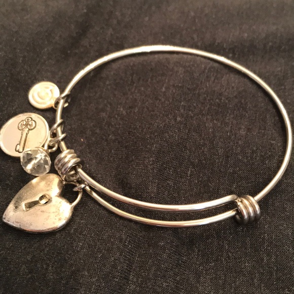 💜Charm bangle bracelet💜 - Picture 3 of 7